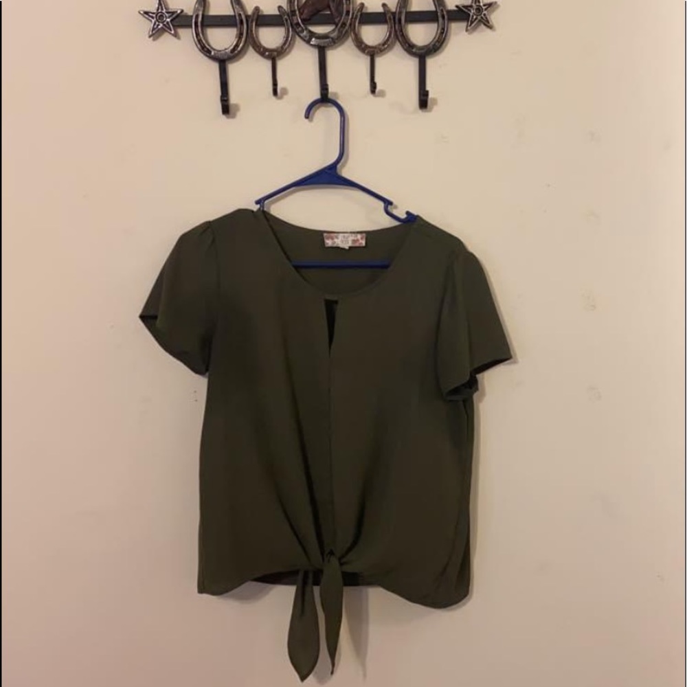 Green crop top